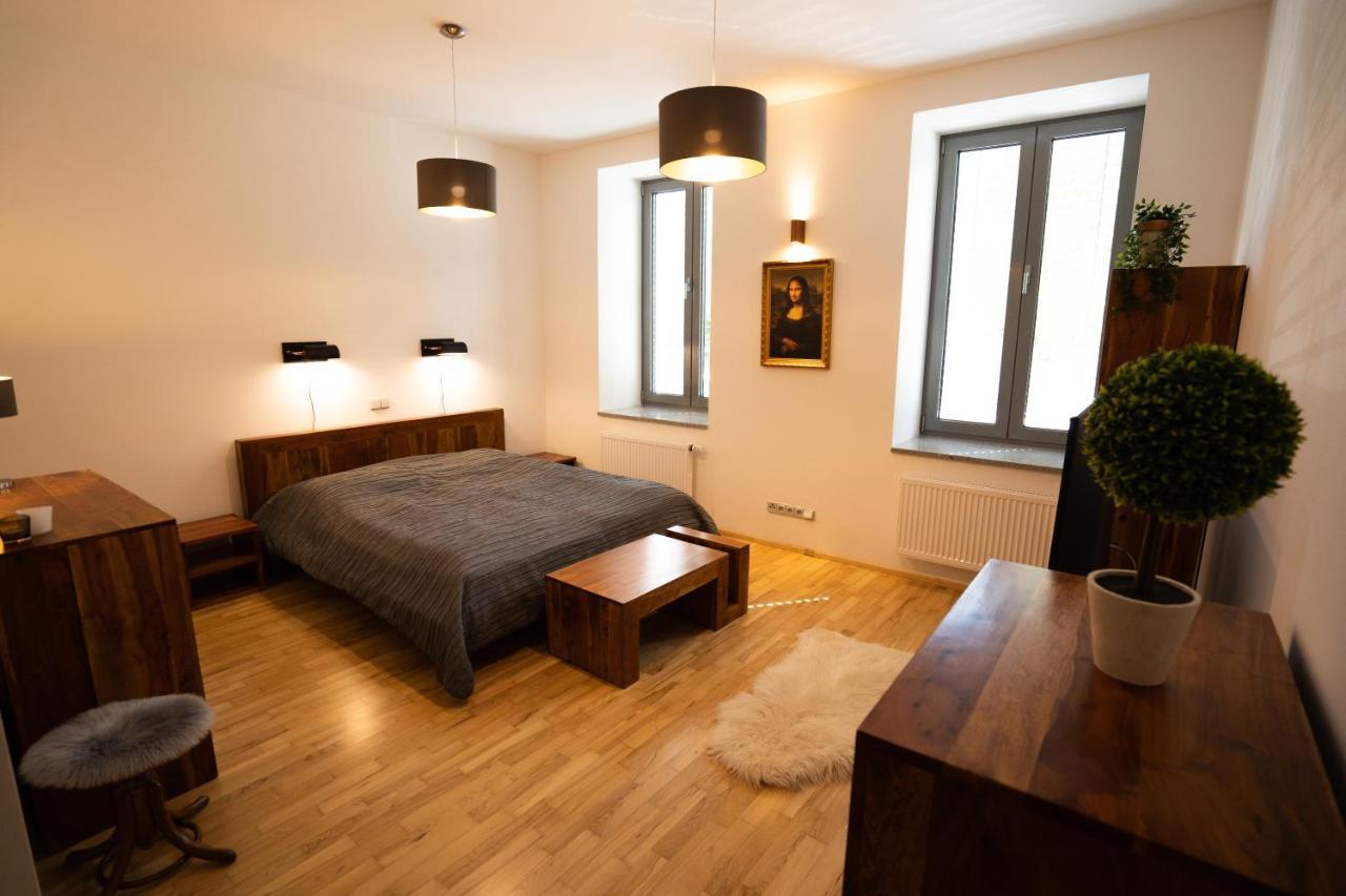 Black Field Apartment Brno Luaran gambar